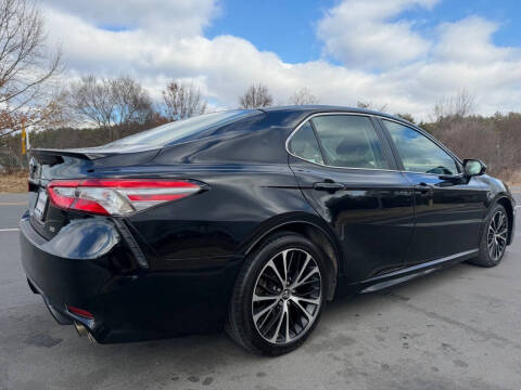 2018 Toyota Camry SE