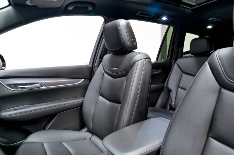 2022 Cadillac XT6 Luxury