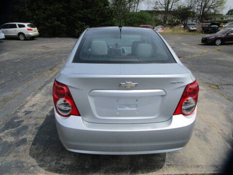 2013 Chevrolet Sonic LS Auto