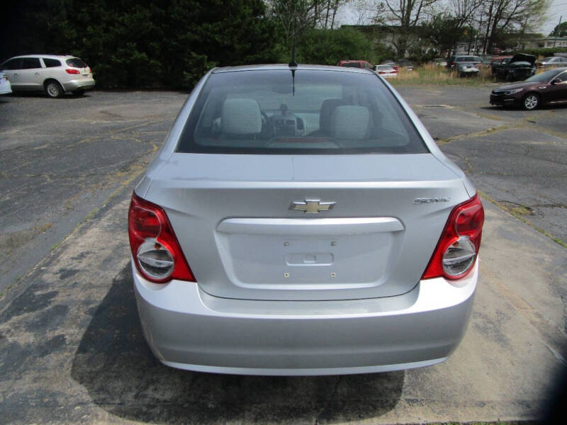 2013 Chevrolet Sonic LS Auto