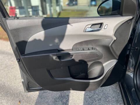 2016 Chevrolet Sonic LT Auto