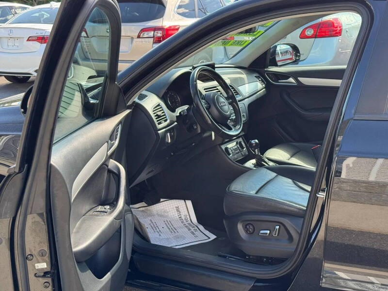 2017 Audi Q3 2.0T quattro Premium