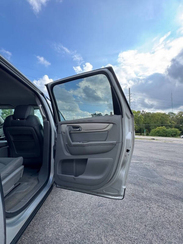 2017 Chevrolet Traverse LS