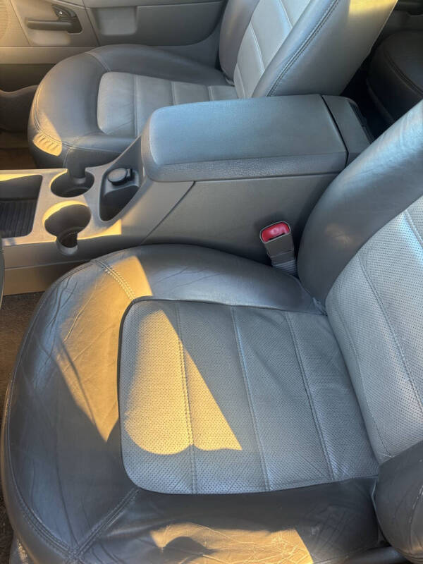 2002 Ford Explorer Eddie Bauer