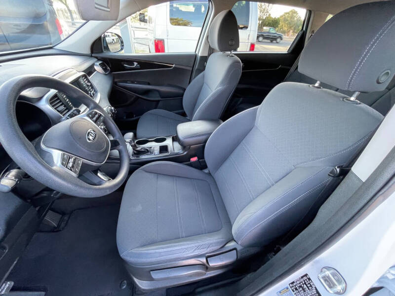 2019 Kia Sorento LX