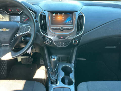 2017 Chevrolet Cruze LT Auto