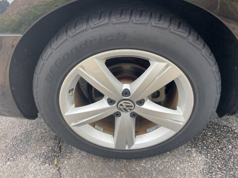 2012 Volkswagen Passat SE PZEV