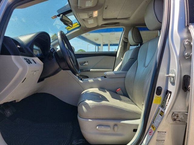 2014 Toyota Venza LE