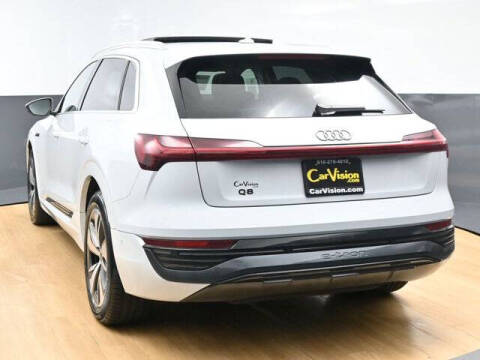2024 Audi Q8 e-tron quattro Premium Plus