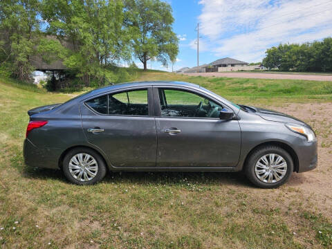 2019 Nissan Versa SV