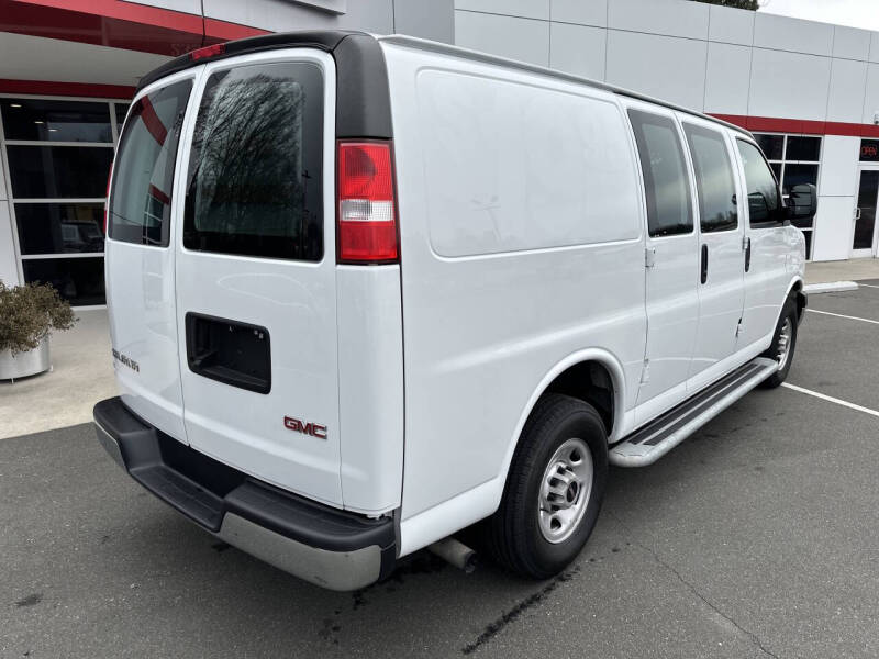 2023 GMC Savana 2500