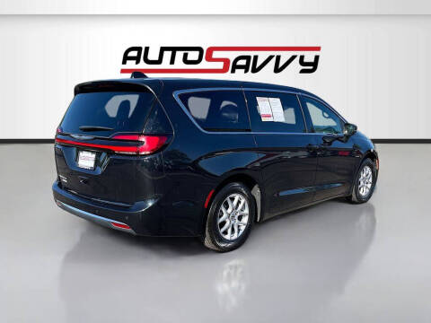 2023 Chrysler Pacifica Touring