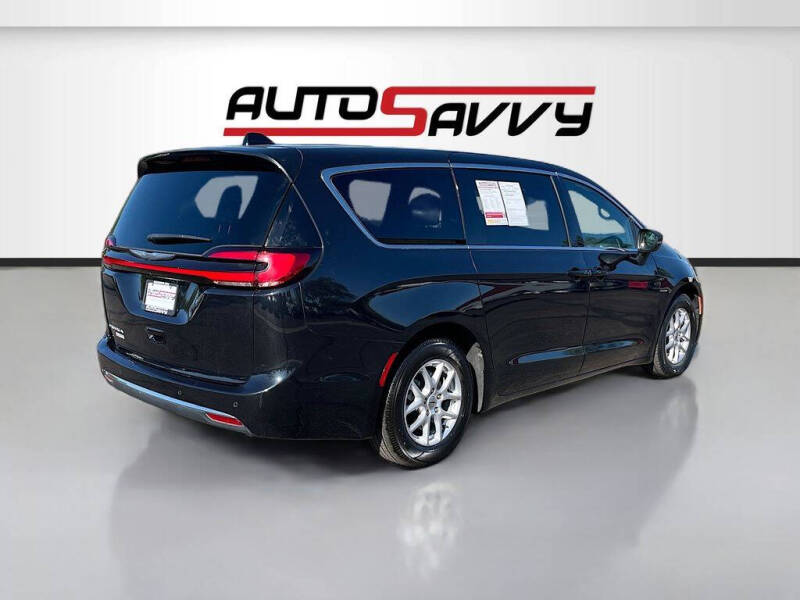 2023 Chrysler Pacifica Touring