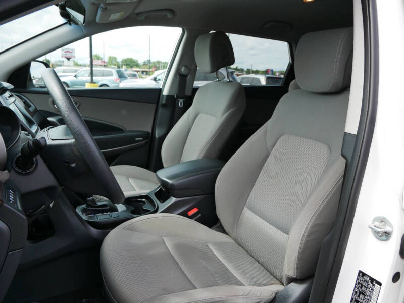 2017 Hyundai Santa Fe SE