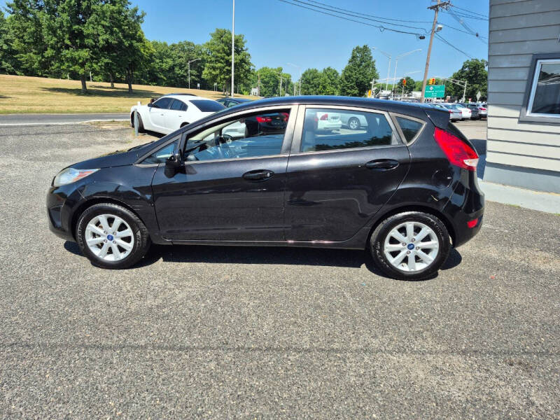 2013 Ford Fiesta SE