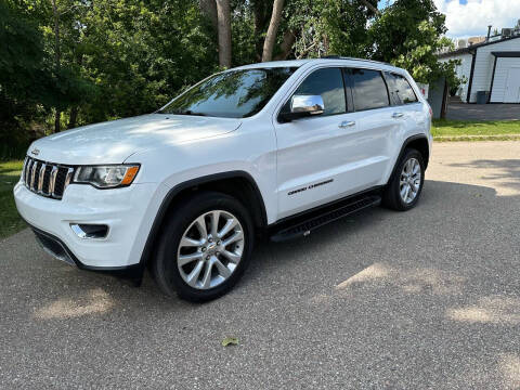 2017 Jeep Grand Cherokee for sale at Family Auto Sales llc in Fenton MI