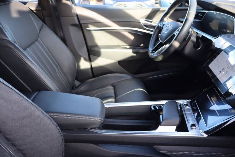 2022 Audi e-tron quattro Chronos