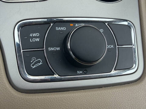 2019 Jeep Grand Cherokee Laredo E