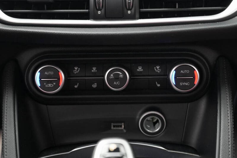 2022 Alfa Romeo Stelvio Sprint