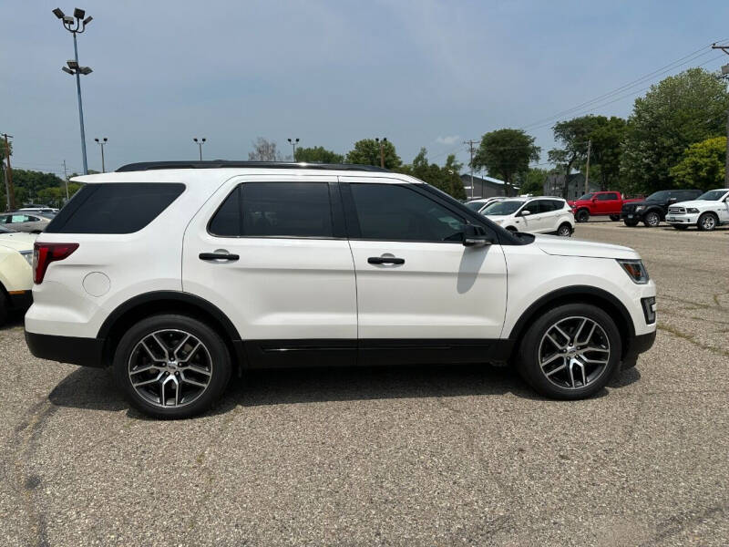 2017 Ford Explorer Sport