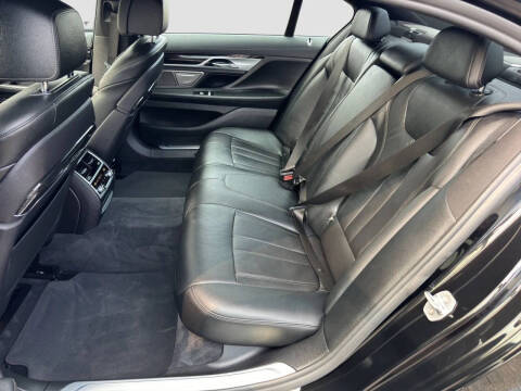 2019 BMW 7 Series 740i