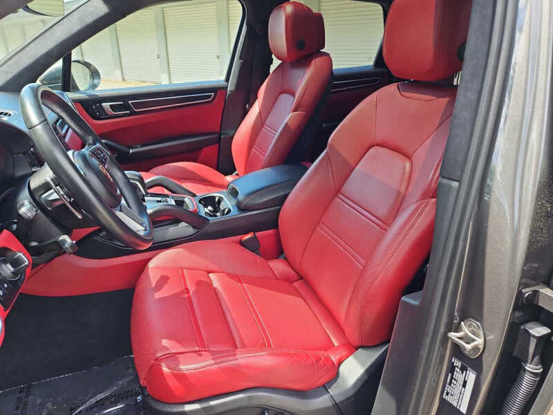 2023 Porsche Cayenne GTS