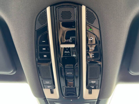 2023 Porsche Cayenne E-Hybrid Platinum Edition