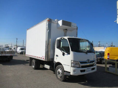 2014 Hino 195