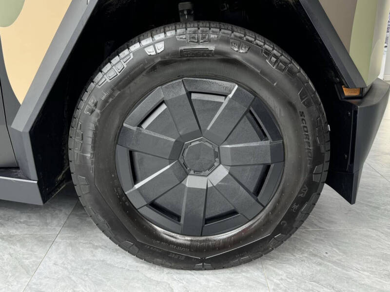 2024 Tesla Cybertruck