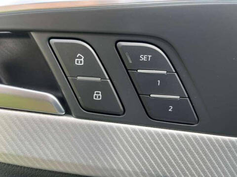 2017 Audi A4 2.0T quattro Premium Plus