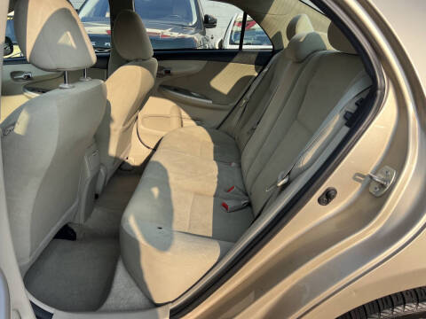 2013 Toyota Corolla LE
