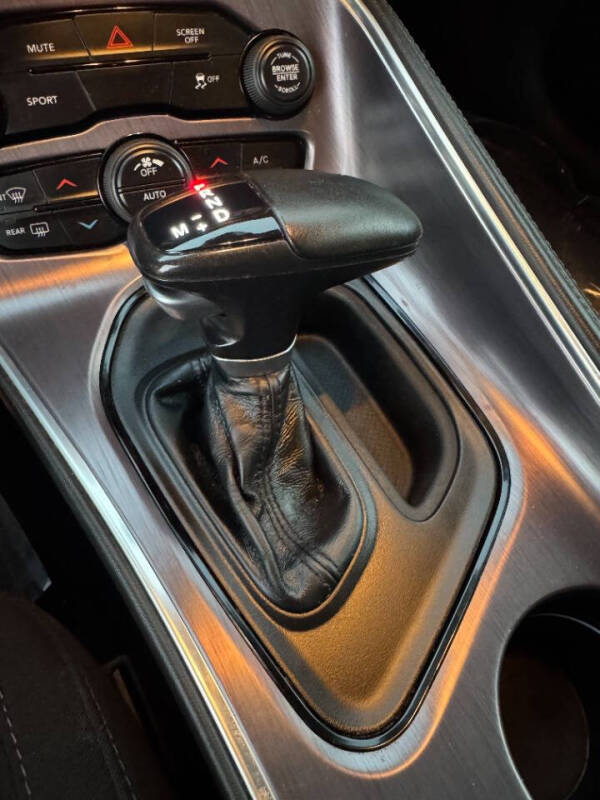 2017 Dodge Challenger SXT