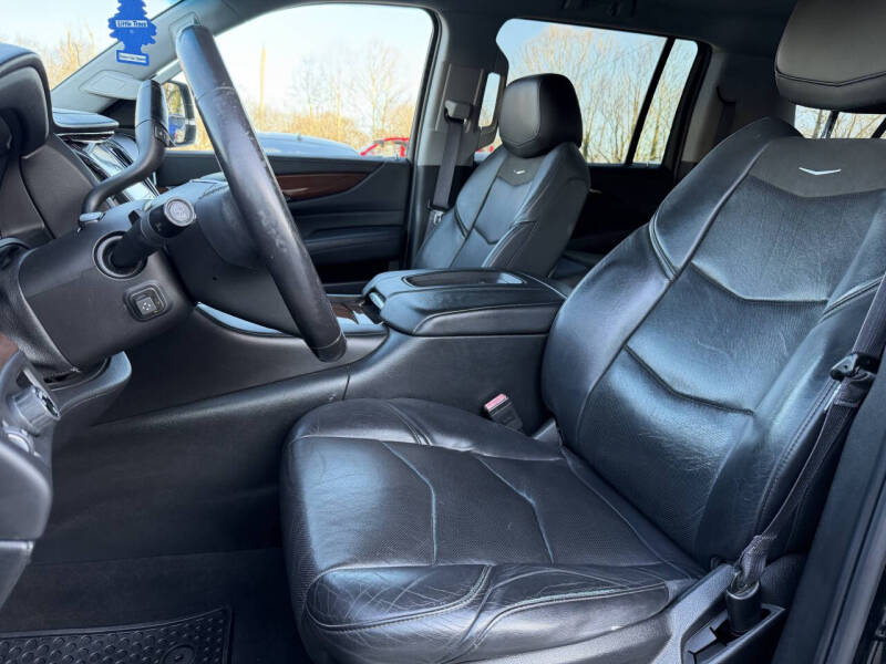 2017 Cadillac Escalade ESV Standard