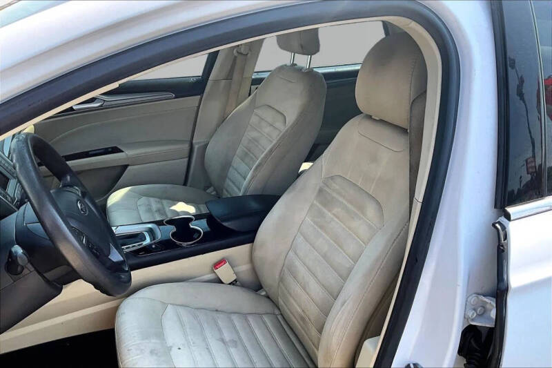 2015 Ford Fusion SE