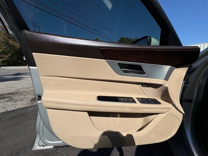 2017 Jaguar XF 35t Prestige