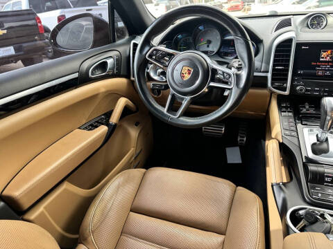2018 Porsche Cayenne S E-Hybrid Platinum Edition