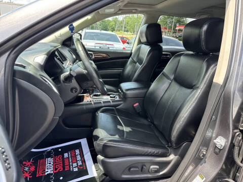 2017 Nissan Pathfinder Platinum