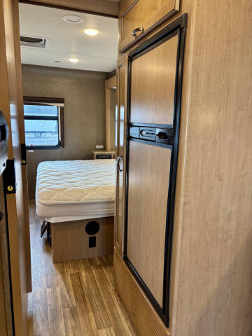 2018 Thor Motor Coach Ace 29.4