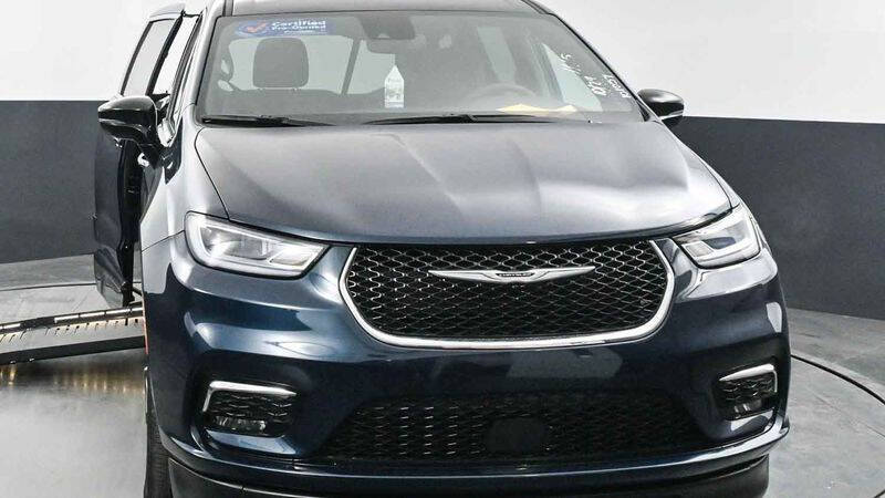 2024 Chrysler Pacifica Touring