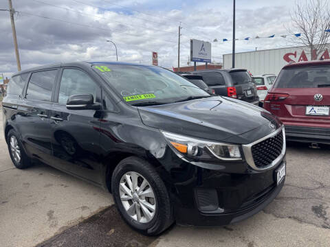 2018 Kia Sedona for sale at Apollo Auto Sales LLC in Sioux City IA