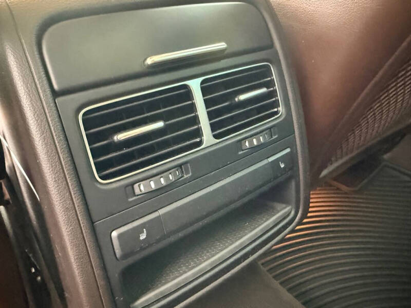 2011 Volkswagen Touareg TDI Executive