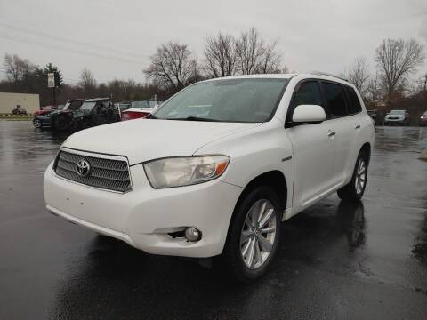 2008 Toyota Highlander Hybrid for sale at Cruisin' Auto Sales in Madison IN