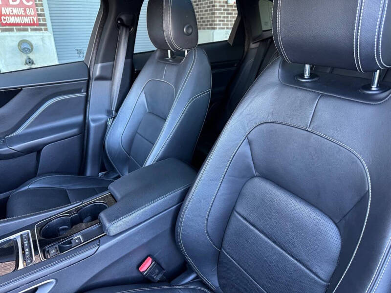 2017 Jaguar F-PACE 20d R-Sport