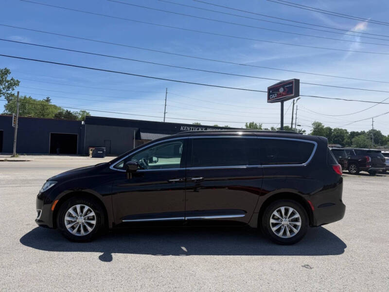 2017 Chrysler Pacifica Touring Plus
