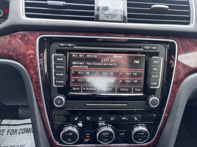 2013 Volkswagen Passat TDI SEL Premium