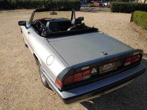 1986 Alfa Romeo Spider Veloce
