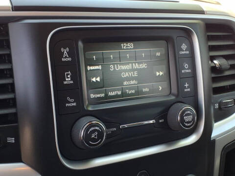 2016 RAM 1500 SLT
