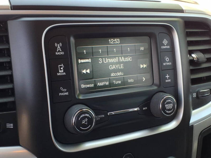 2016 RAM 1500 SLT