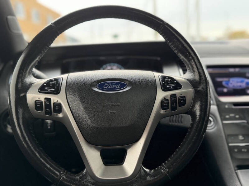 2013 Ford Taurus SEL