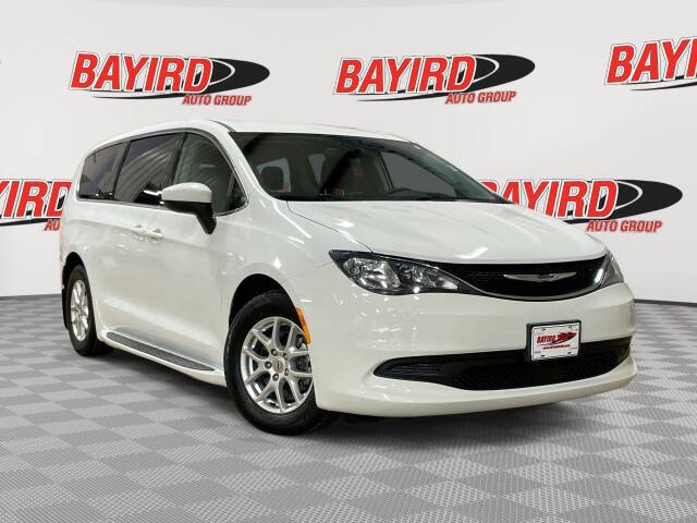 2021 Chrysler Voyager LX